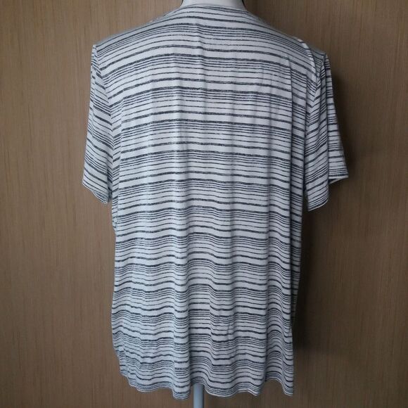 Apt 9 Black and White Stripe 1X Short Sleeve Top - Picture 4 of 7